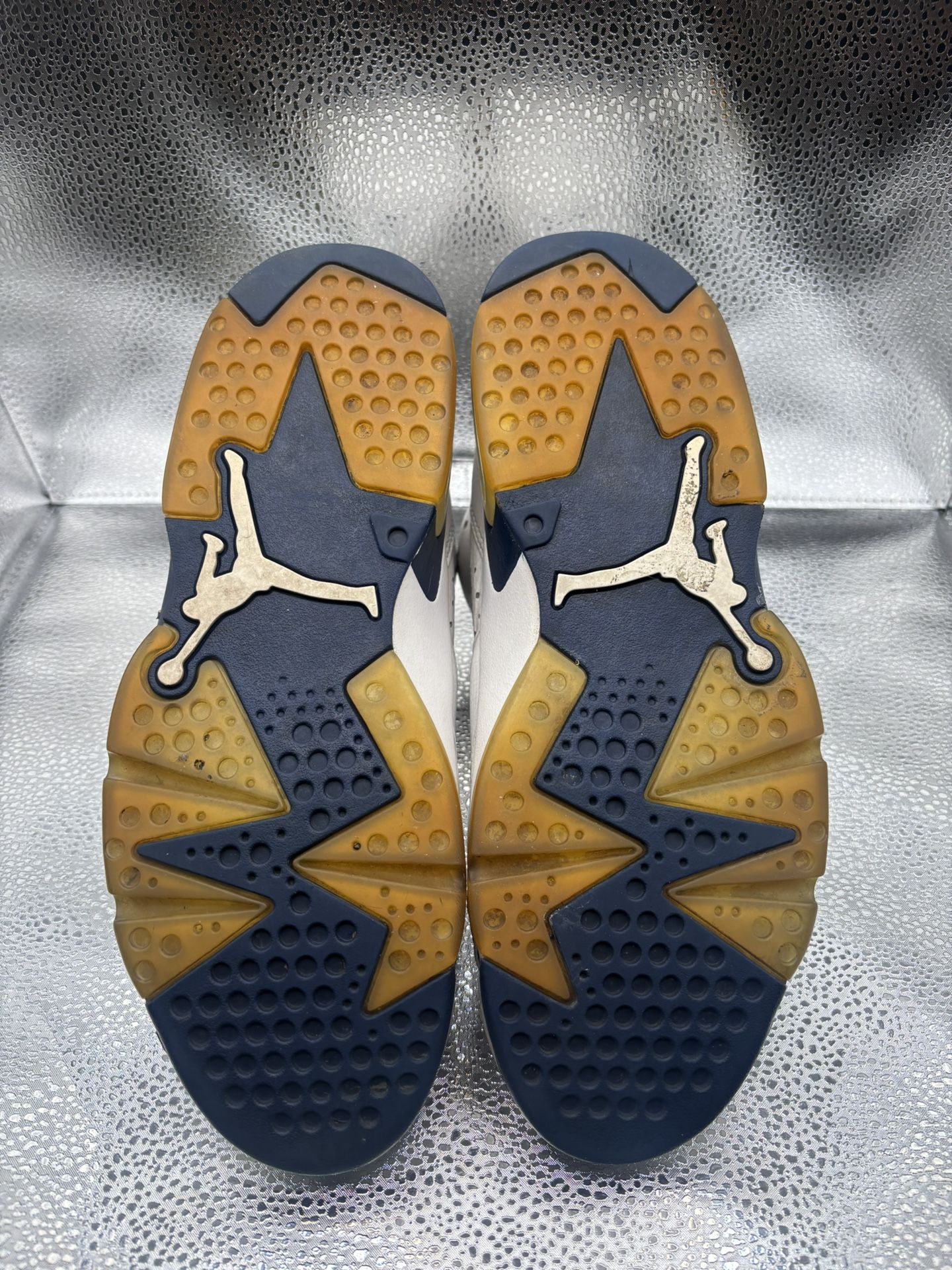 Air Jordan 6 Midnight Navy - photo 3