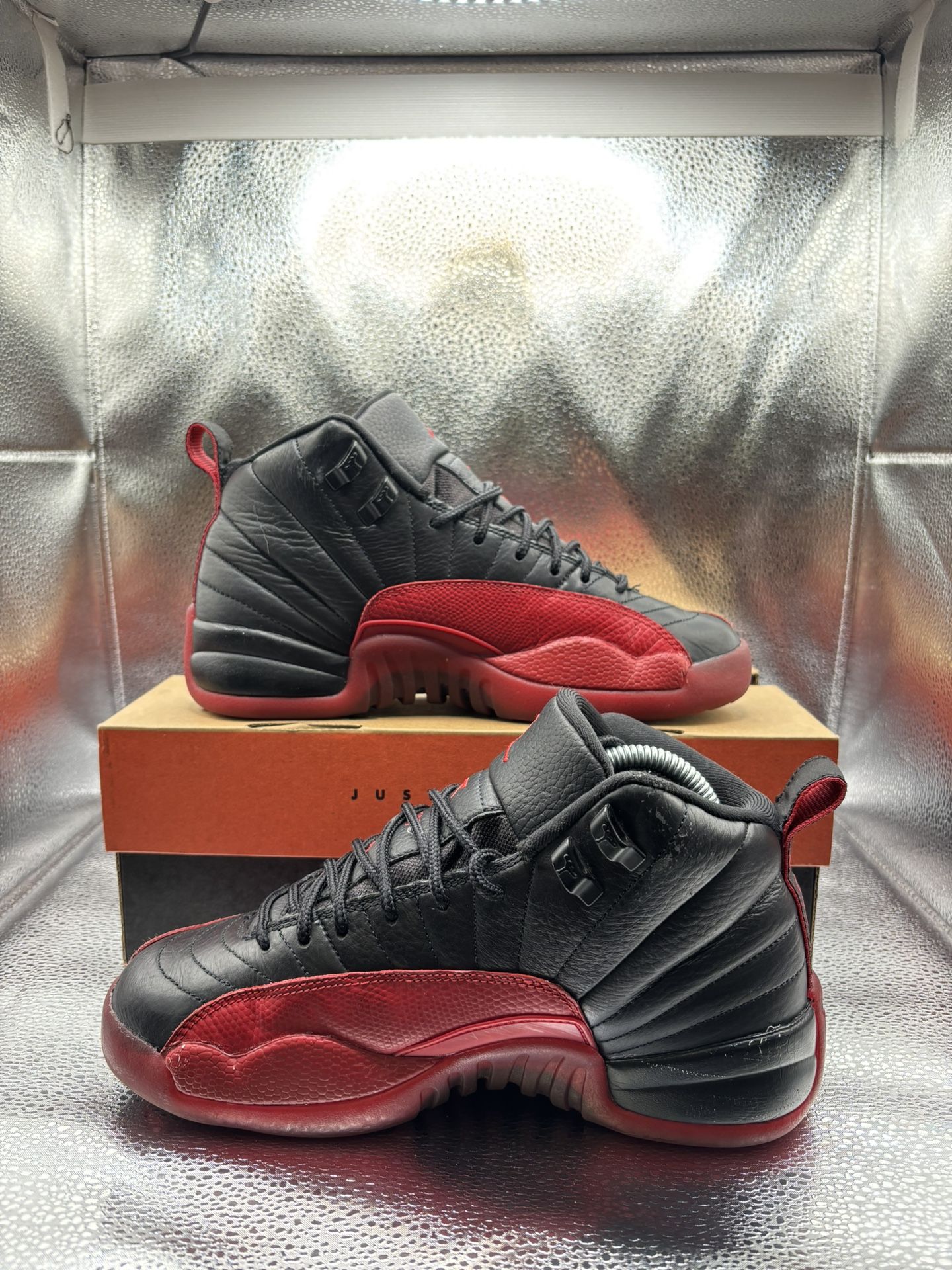 Air Jordan 12 Flu Game GS - photo 3