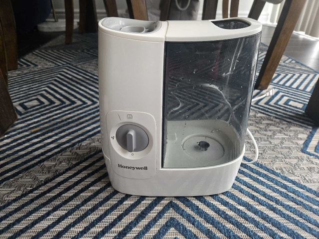Honeywell Humidifier - Great Condition