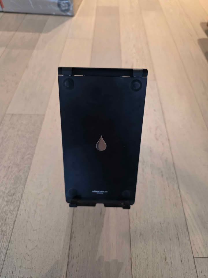 iPad stand - photo 2