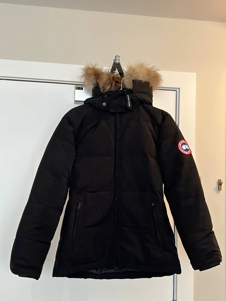 Canada Goose women’s parka (small)