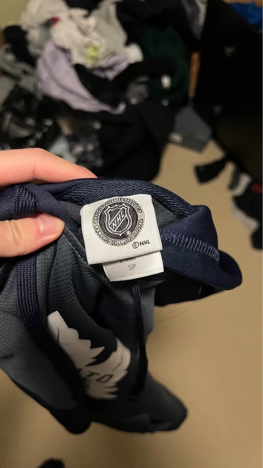 Maple Leafs hoodie - photo 2