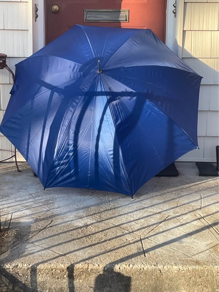 Two oversized umbrellas with wooden handles. - photo 5