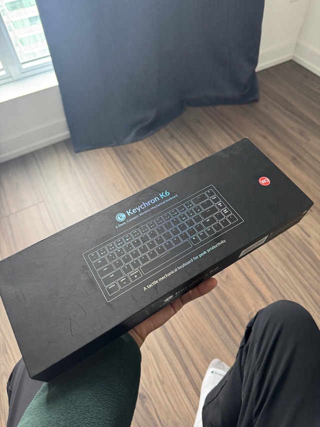 Keychron K6 mechanical keyboard w/ RGB / aluminum frame