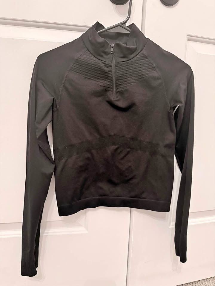 PINK Active Black Cropped Half-Zip Performance Top (XS/S)