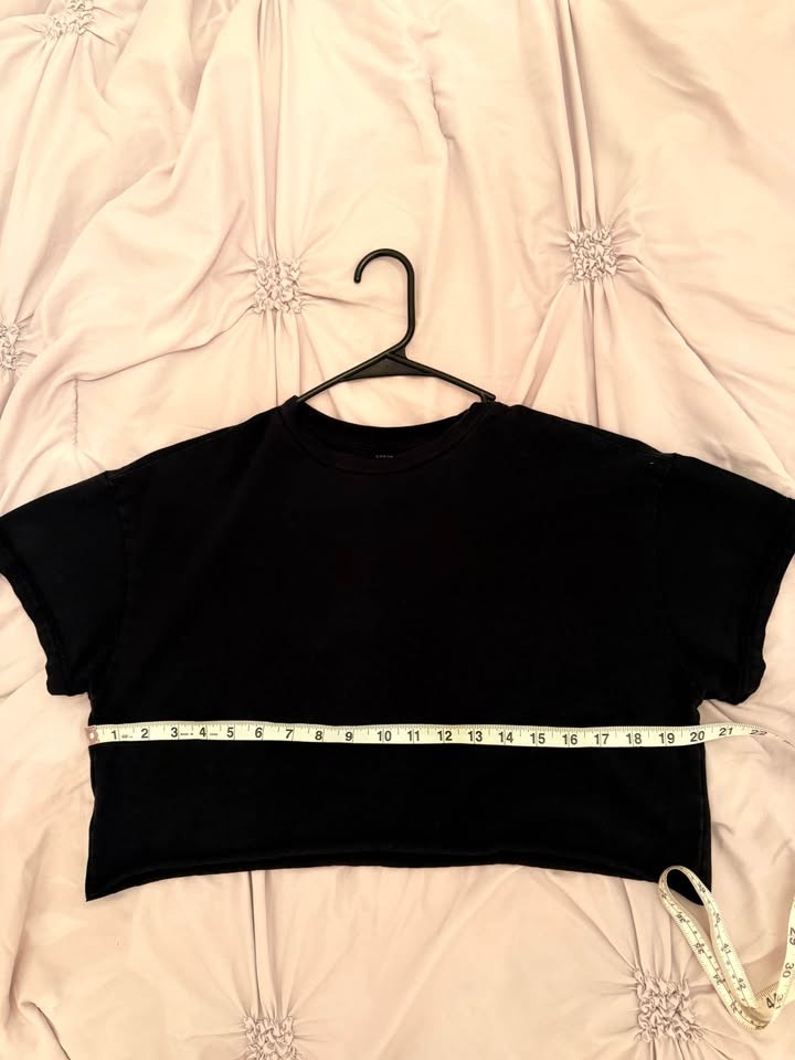 SHEIN Black Cropped Boxy Tee (Size S / EU 36) - photo 4