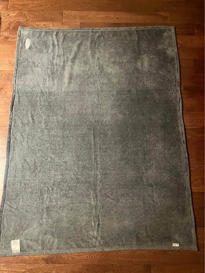Soft Grey Blanket - photo 2