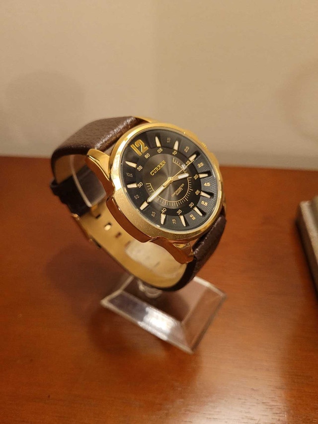 Brand New Gold Men’s Curren Fashion Watch - photo 3