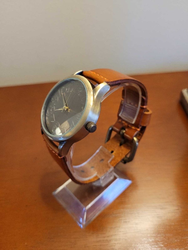 Brand New Brown Tan Women's Fashion Watch - photo 2