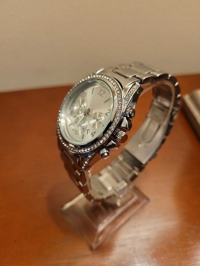 Brand New Women's Silver Watch with Diamond Crystal Accents - photo 2