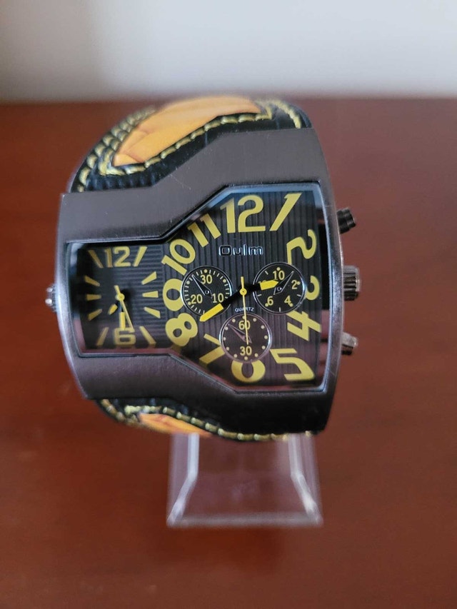 Brand New Oulm Black and Yellow Dual Time Men's Watch