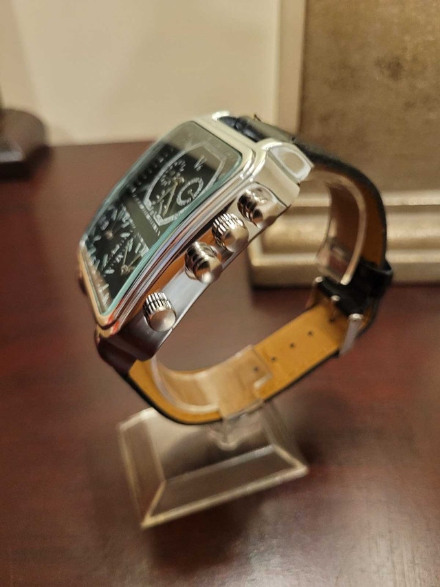 New V6 Silver Case Square Triple Dial Men's Watch - photo 2