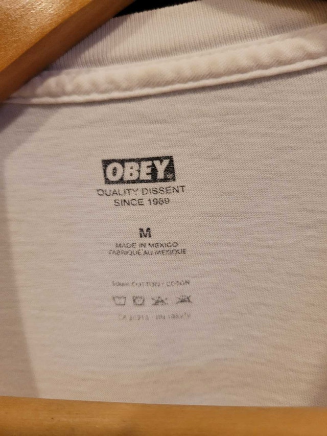 Vintage 1989 Obey Streetwear White Tee Box  Logo Size Medium - photo 3