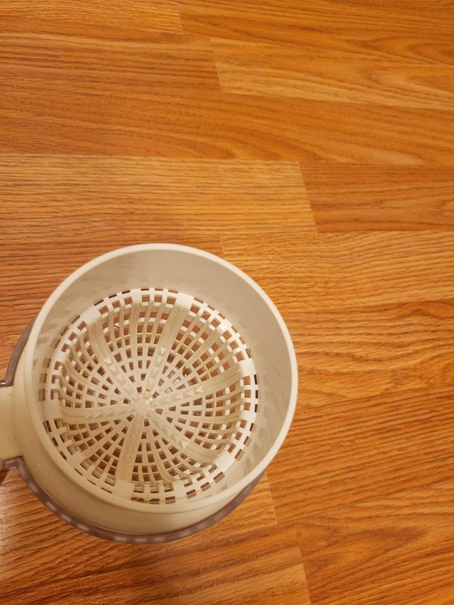 Cream Manual Citrus Juicer - photo 4