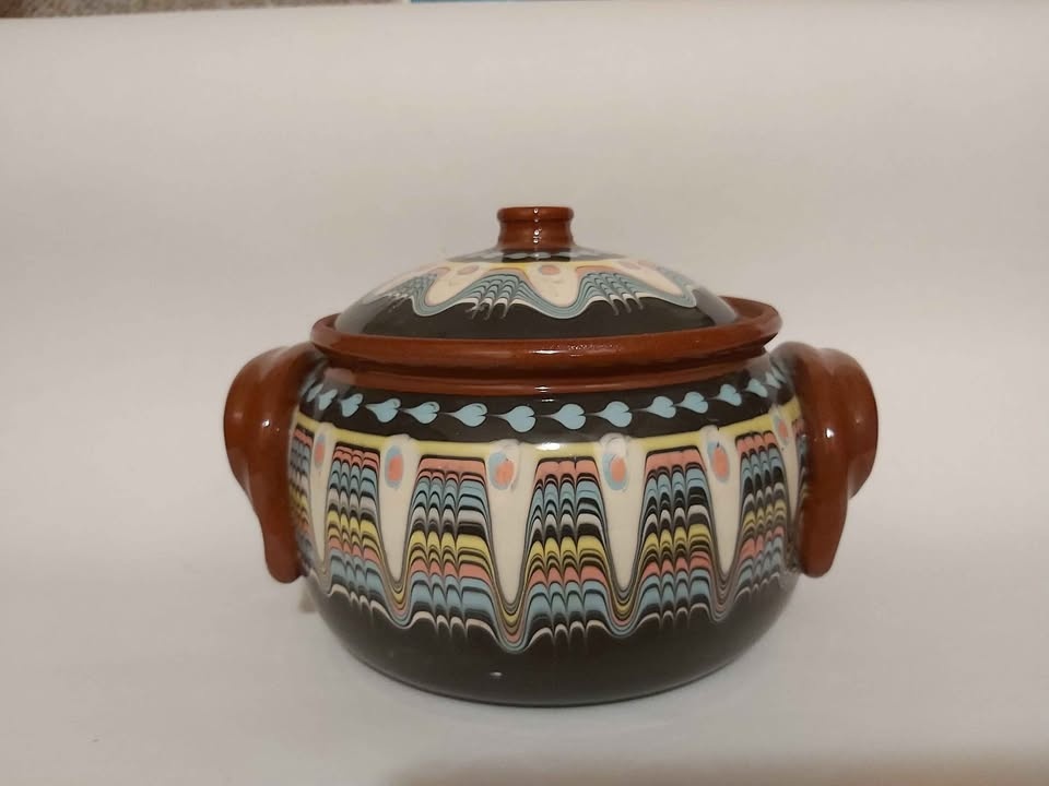 Traditional Bulgarian hand-made clay pot - photo 2