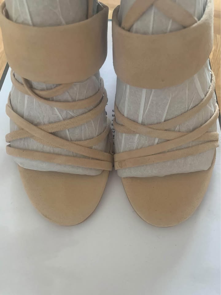 High Heel Shoes- GUESS - photo 4