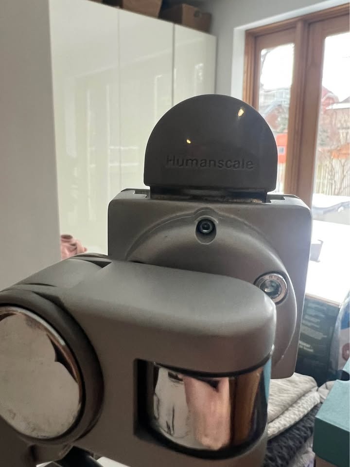 Humanscale dual monitor arm - photo 2