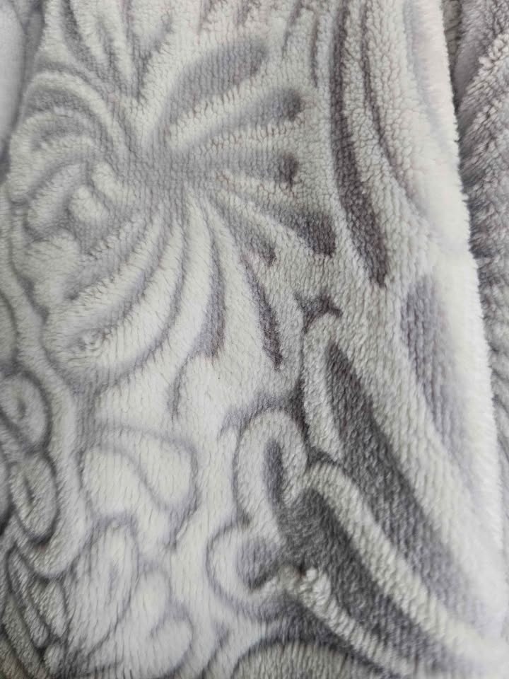 Daniel Buchler bath robe - photo 3