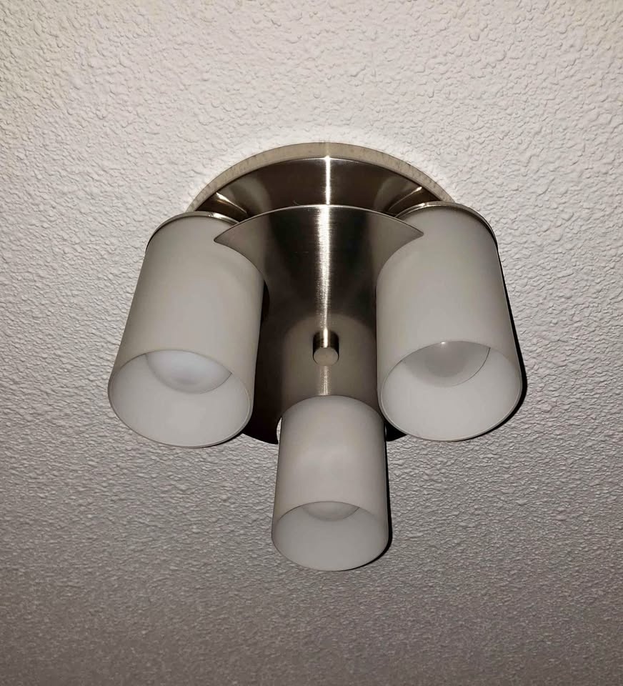 Light fixture