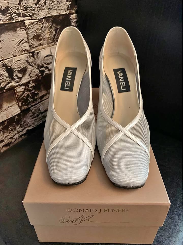 Vaneli Ladies Pumps