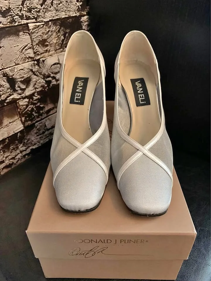 Vaneli Ladies Pumps thumbnail