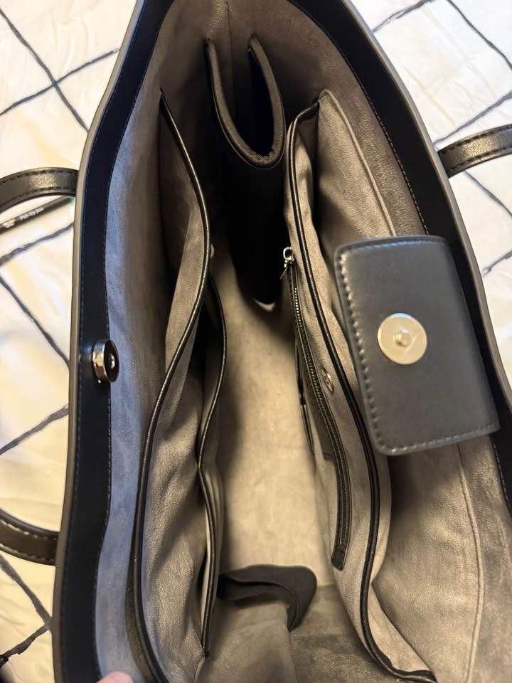 Lawful Sienna Tote - photo 5