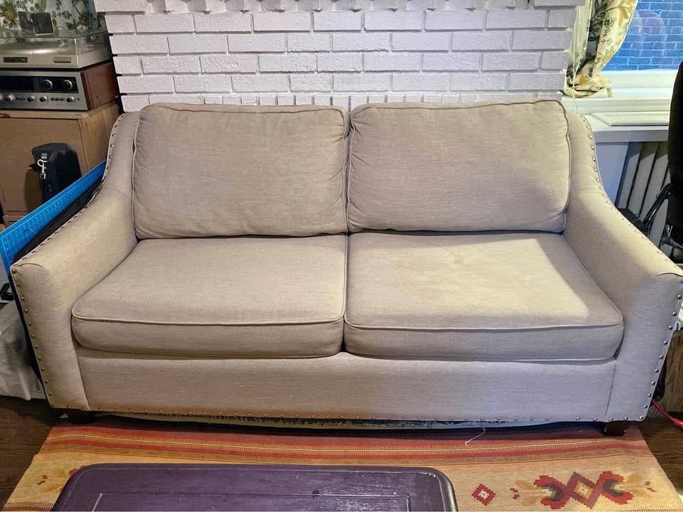Pull out couch