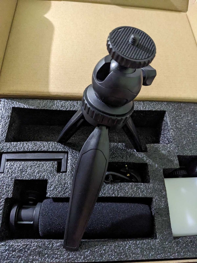 Microphone vlogging for social media - photo 2