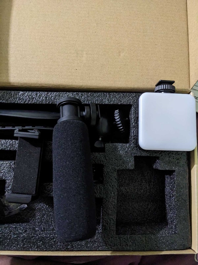 Microphone vlogging for social media - photo 3