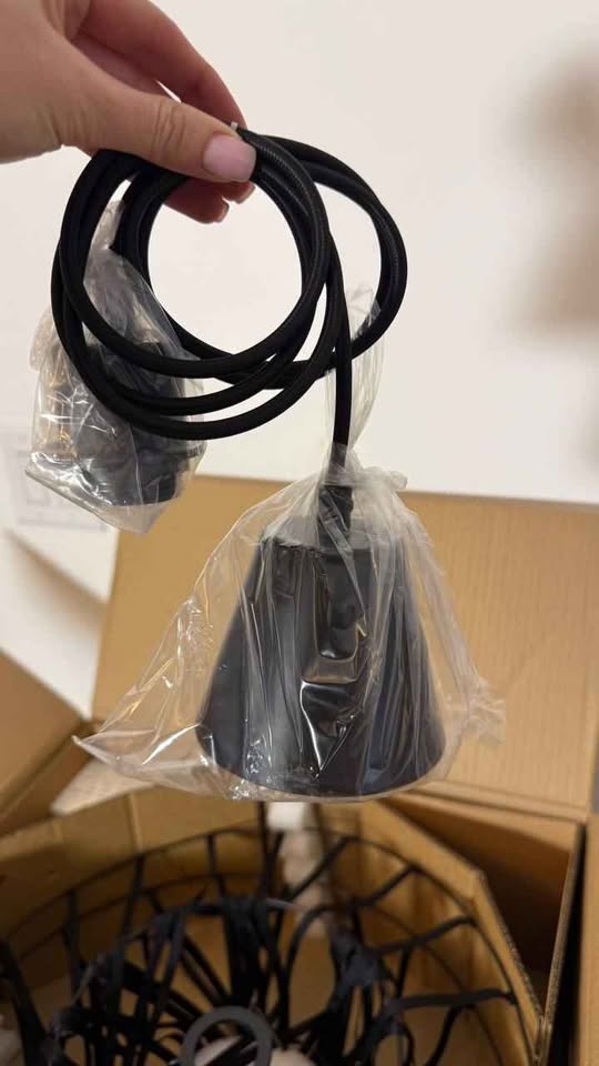 Pendant Light Adjustable Height Vintage Chandelier Black, New - photo 3
