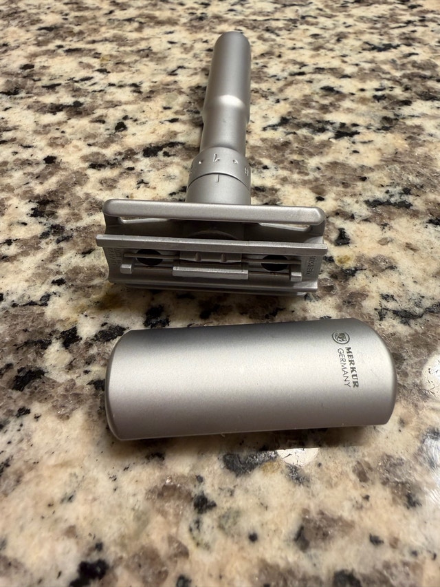 MERKUR Futur adjustable double edge safety razor - photo 3