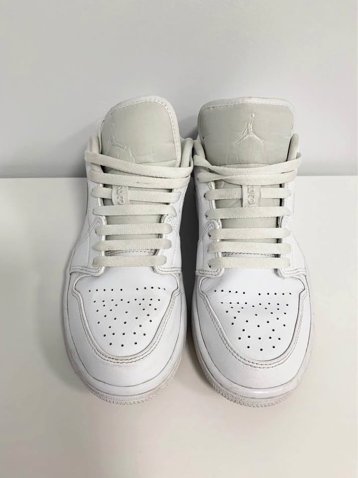 Nike Air Jordan 1 Low Rise Sneakers size 7Y/Women’s 8