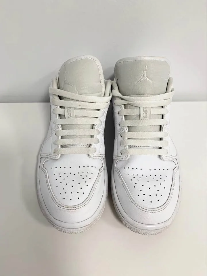 Nike Air Jordan 1 Low Rise Sneakers size 7Y/Women’s 8 thumbnail