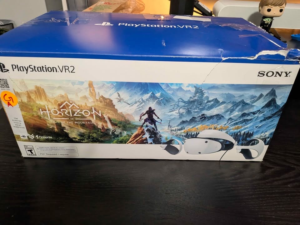 Playstation PSVR2 headset, controllers and earbuds with box - photo 2