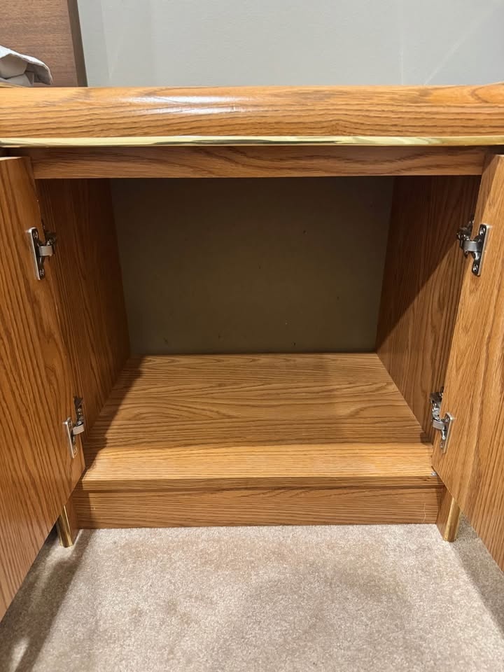 Side Table - photo 2