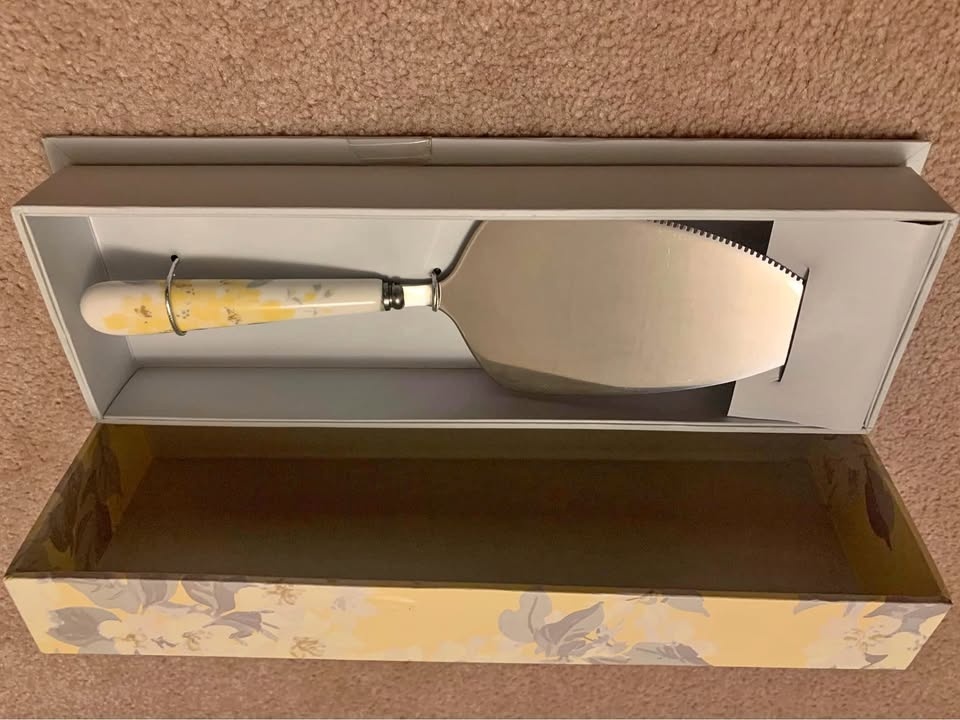 Cake Slicer