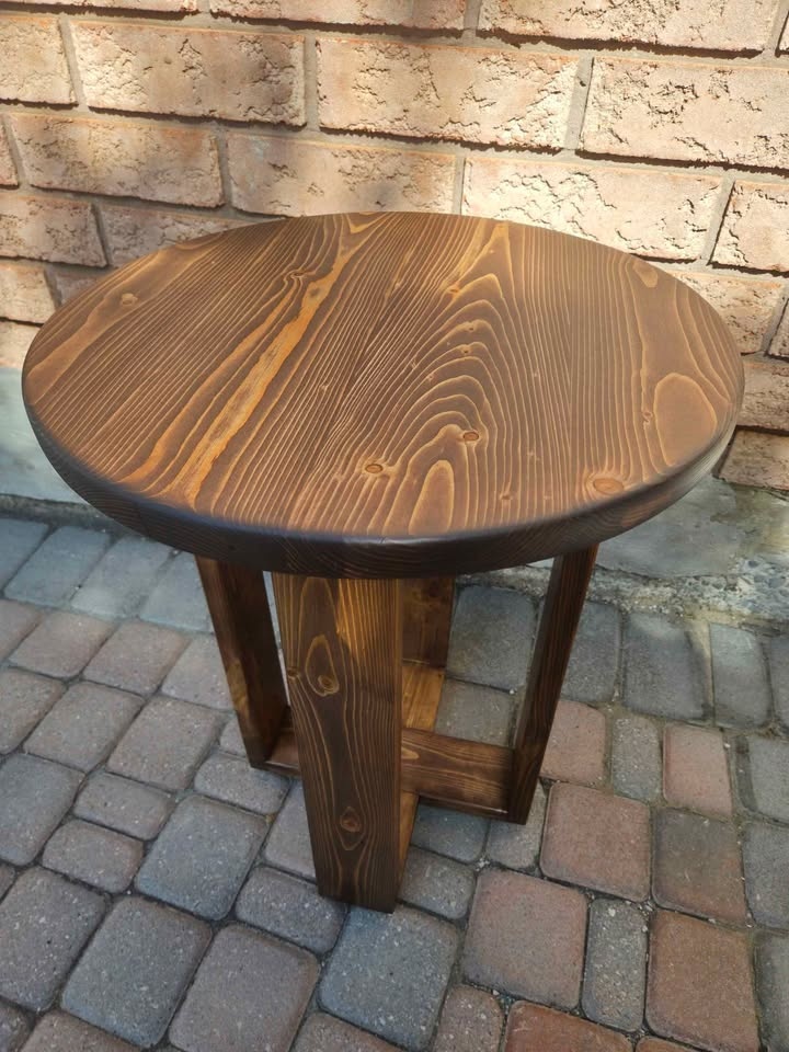 Pine side table - photo 5