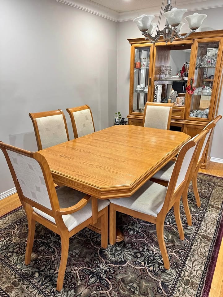 Dining Table Set