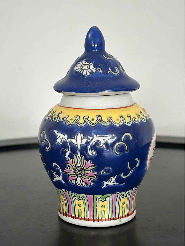 Vintage Chinese Blue & White Porcelain Ginger Jar - photo 3