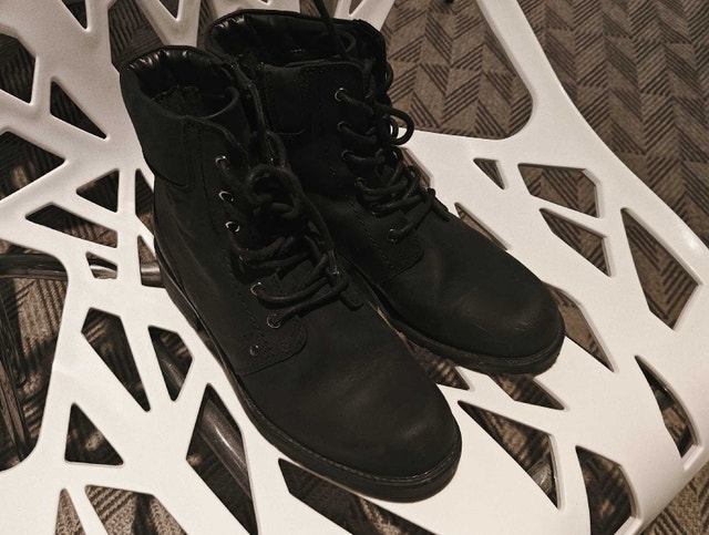 Clarks female leather boots - photo 2