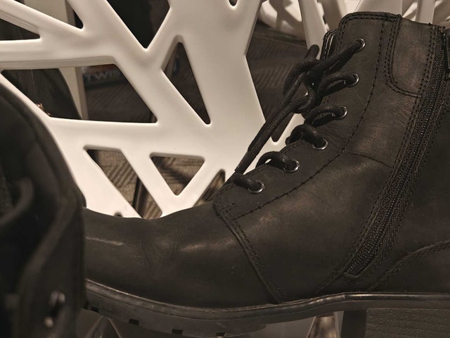 Clarks female leather boots - photo 3