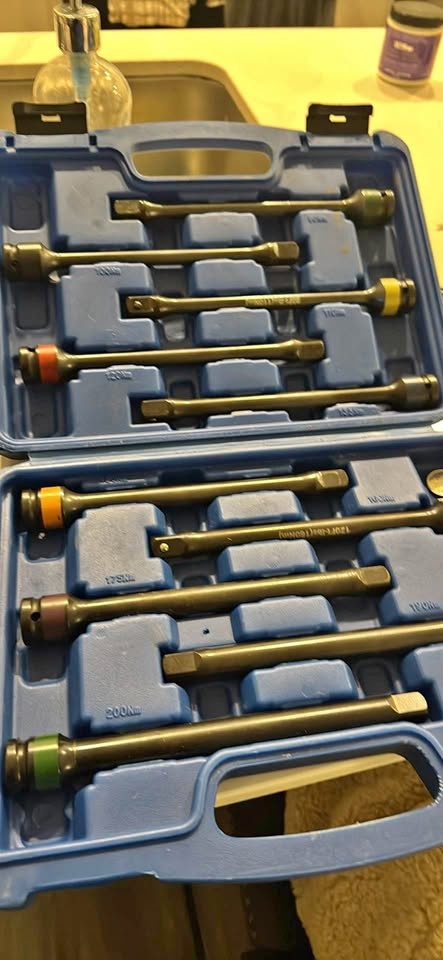 Tire torque sockets sets