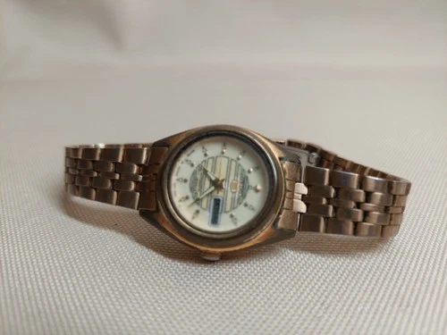Vintage Seiko 5 Automatic Day Date Japan Original Bracelet Runs