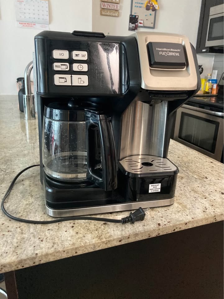 Nespresso Vertuo Next Coffee and Espresso Maker - photo 2
