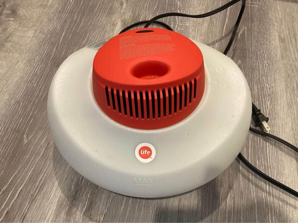 Humidifier & Essential Oil Diffuser - photo 2