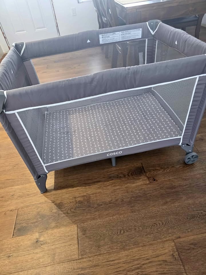 Cosco Pack n Play