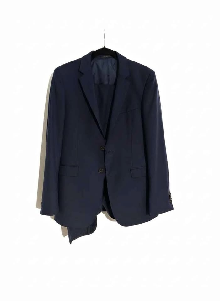 Hugo Boss men's suit 38R slim fit