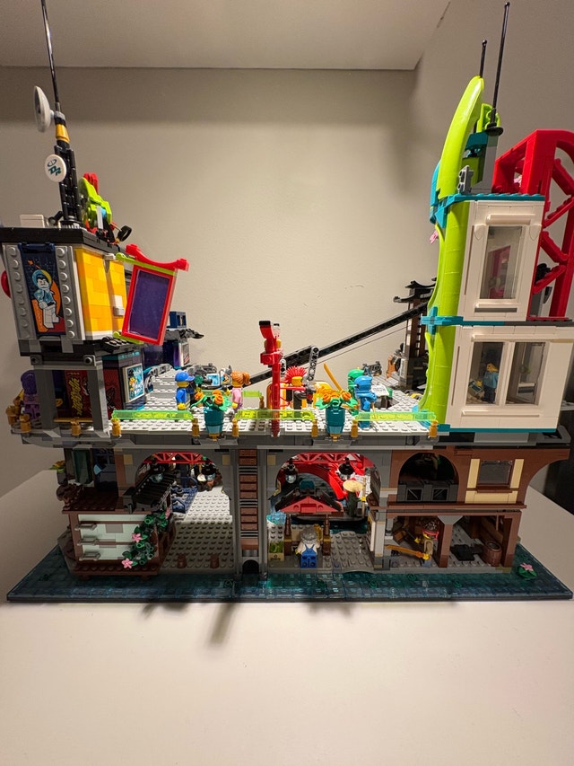 Lego Ninjago City Markets - photo 4
