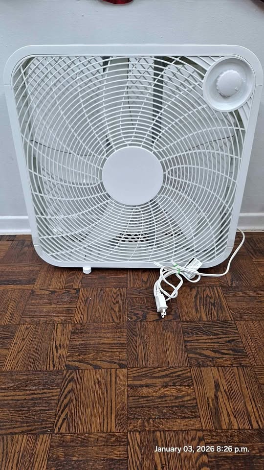 Extremly powerful 5-Blade Portable Box/Floor Fan – 20” like new