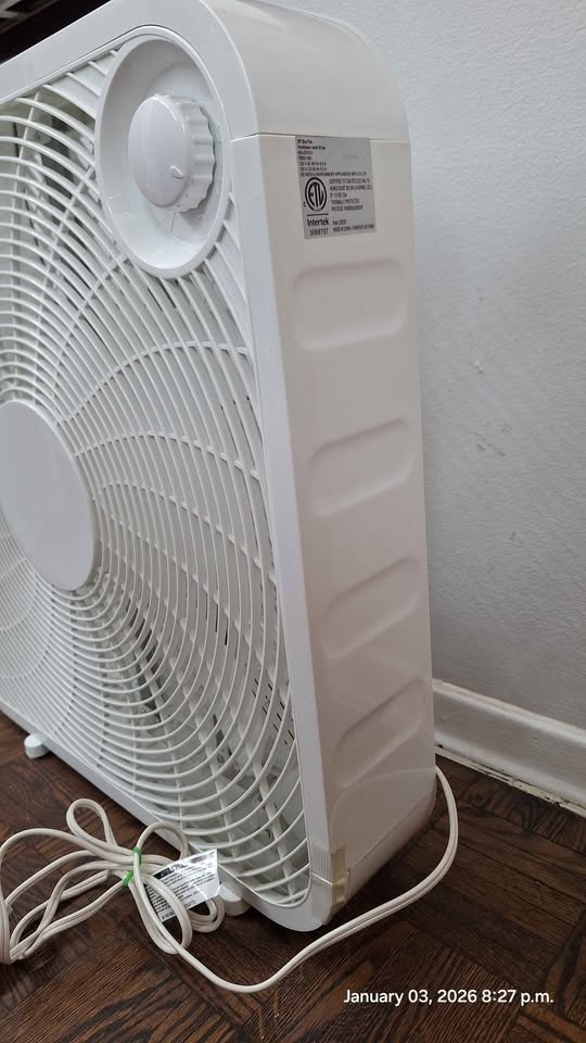 Extremly powerful 5-Blade Portable Box/Floor Fan – 20” like new - photo 2